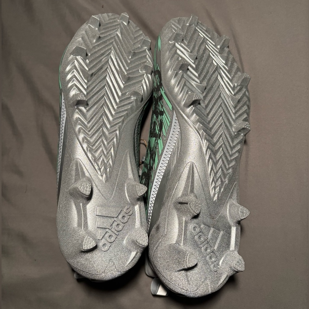 adizero 12.0 flash football cleats silver NWT men’s size 9.5 no box - Picture 5 of 7